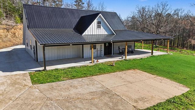 38 Crestview Rd Road, Conway, AR 72034