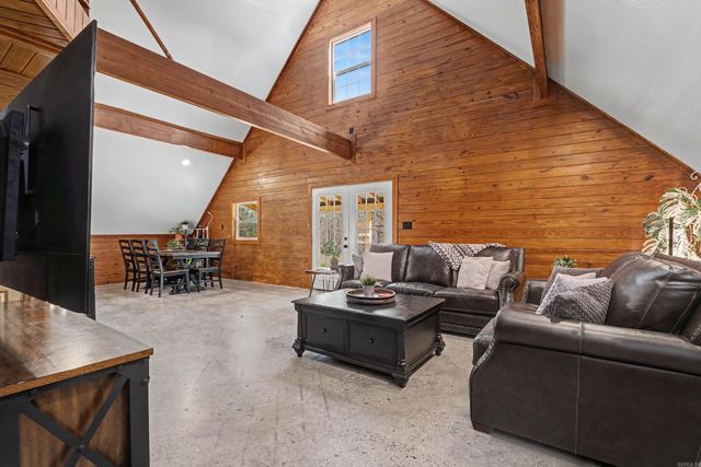 38 Crestview Rd Road, Conway, AR 72034