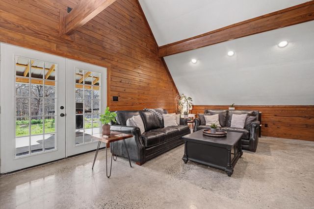 38 Crestview Rd Road, Conway, AR 72034