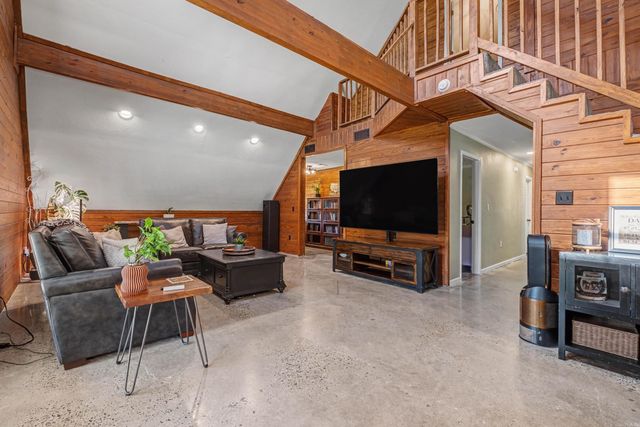 38 Crestview Rd Road, Conway, AR 72034