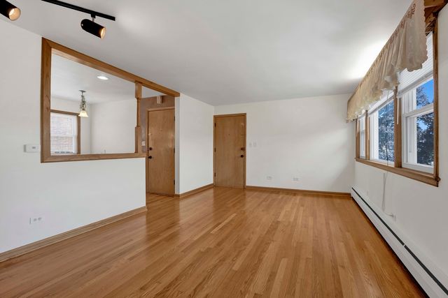 6357 W Addison Street 2F-SW, Chicago, IL 60634