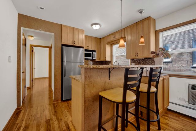 6357 W Addison Street 2F-SW, Chicago, IL 60634
