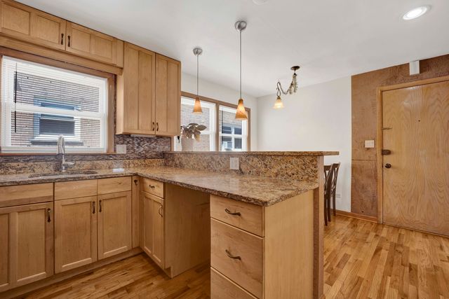 6357 W Addison Street 2F-SW, Chicago, IL 60634