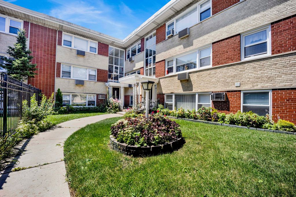 6357 W Addison Street 2F-SW, Chicago, IL 60634