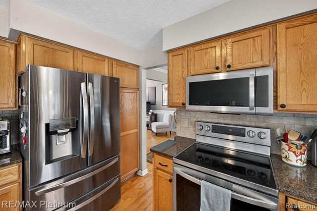 1408 Morning Mist Drive, Howell, MI 48843