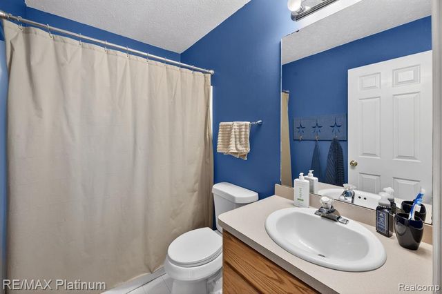 1408 Morning Mist Drive, Howell, MI 48843