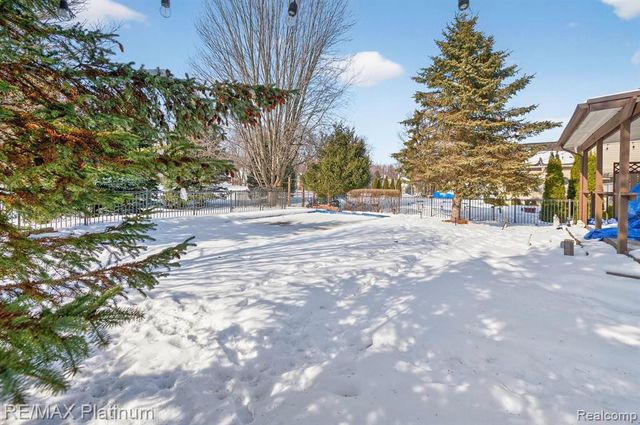 1408 Morning Mist Drive, Howell, MI 48843