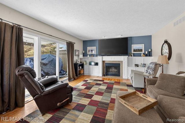 1408 Morning Mist Drive, Howell, MI 48843