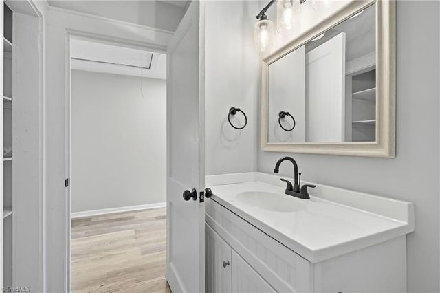 105 Broadview Avenue, Lexington, NC 27295