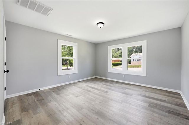 105 Broadview Avenue, Lexington, NC 27295