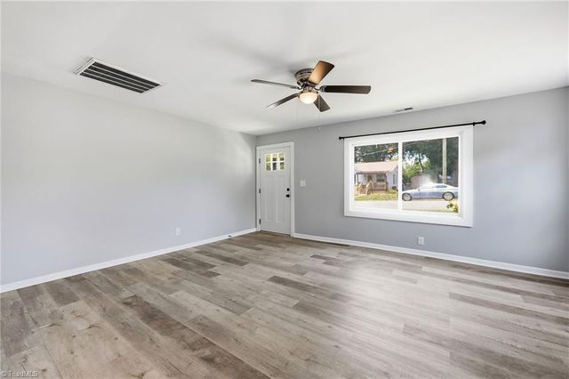 105 Broadview Avenue, Lexington, NC 27295
