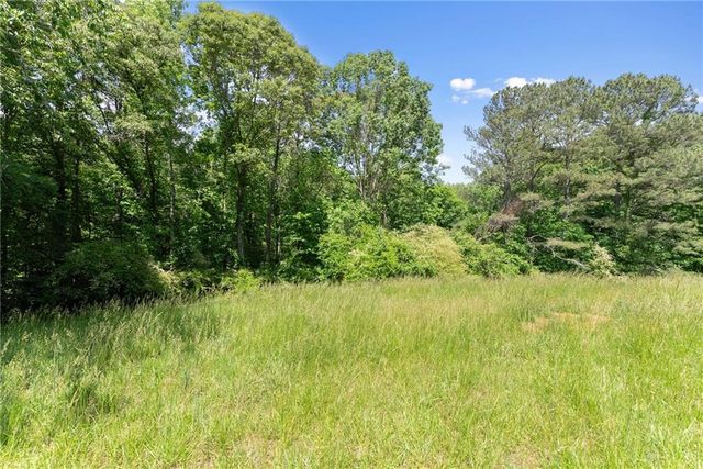 5137 Strickland Rd, Gainesville, GA 30507