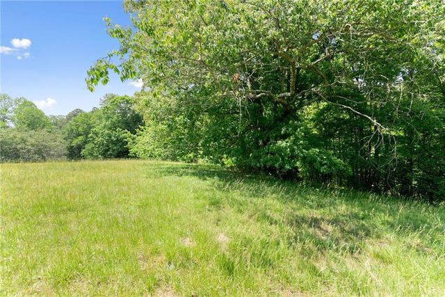 5137 Strickland Rd, Gainesville, GA 30507