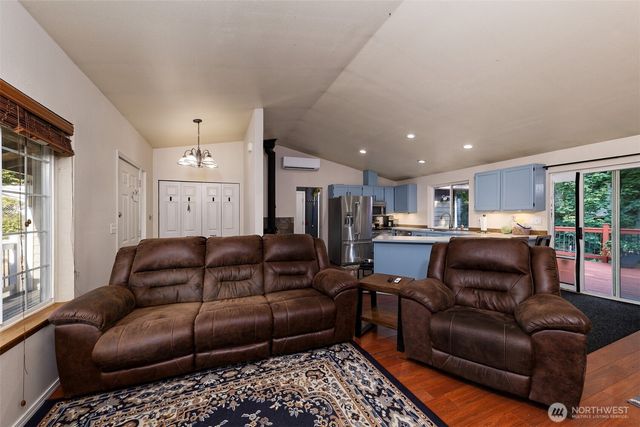60 NE Riverhill Lane, Belfair, WA 98528