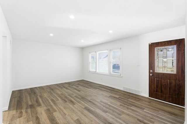 2637 N Volutsia St, Wichita, KS 67219