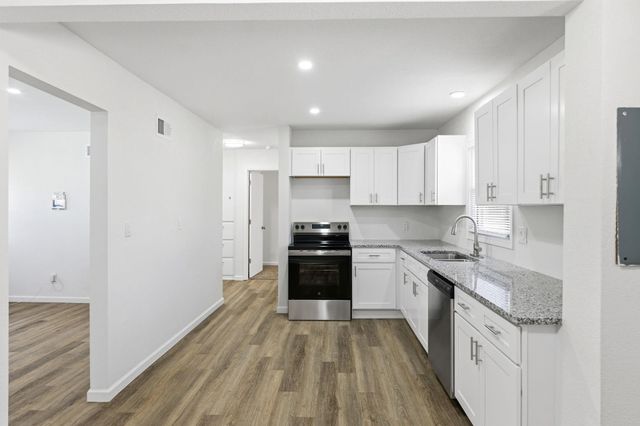 2637 N Volutsia St, Wichita, KS 67219