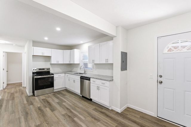 2637 N Volutsia St, Wichita, KS 67219