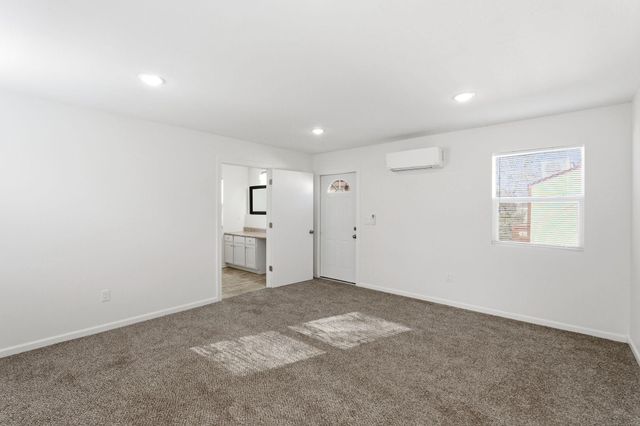 2637 N Volutsia St, Wichita, KS 67219