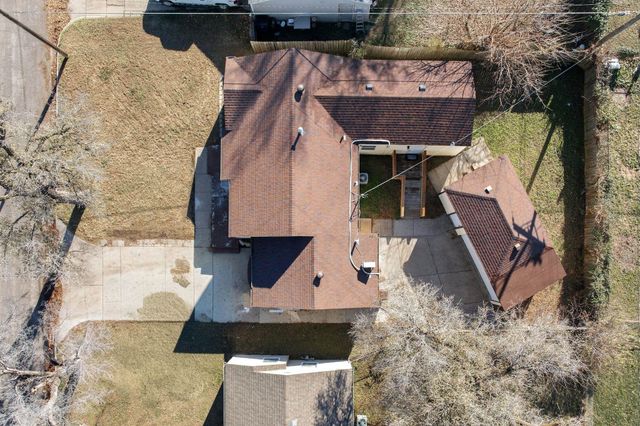 2637 N Volutsia St, Wichita, KS 67219