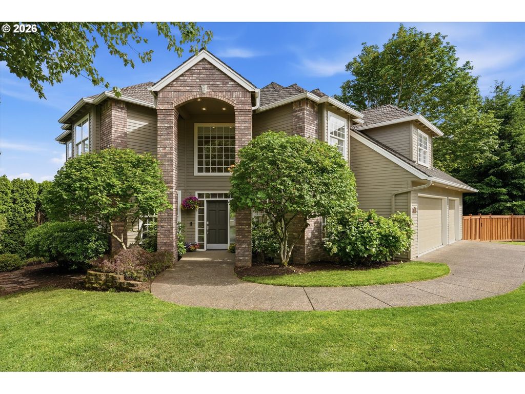 3390 CRESCENT Dr, West Linn, OR 97068