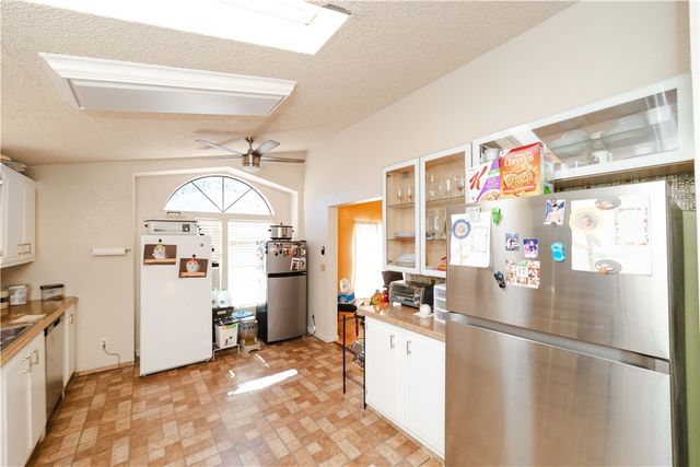 354 S Hano Road, Golden Valley, AZ 86413