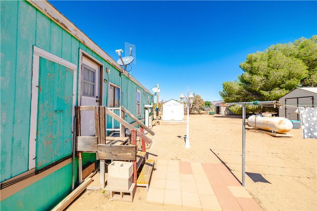 354 S Hano Road, Golden Valley, AZ 86413