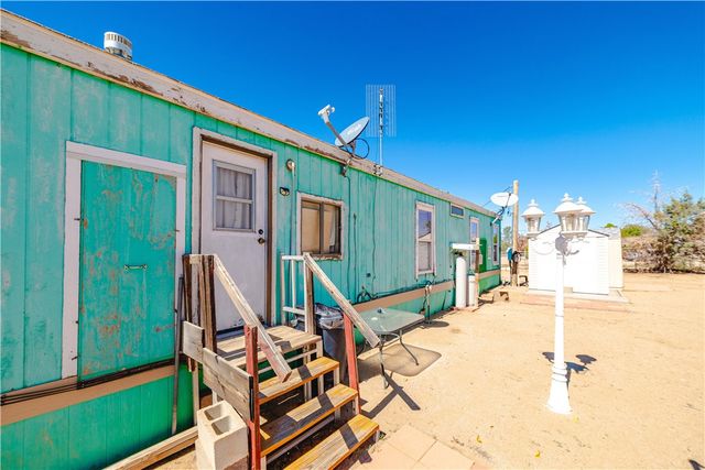 354 S Hano Road, Golden Valley, AZ 86413