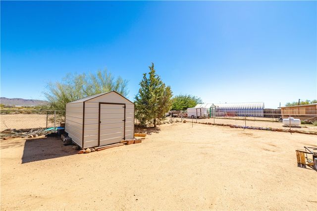 354 S Hano Road, Golden Valley, AZ 86413
