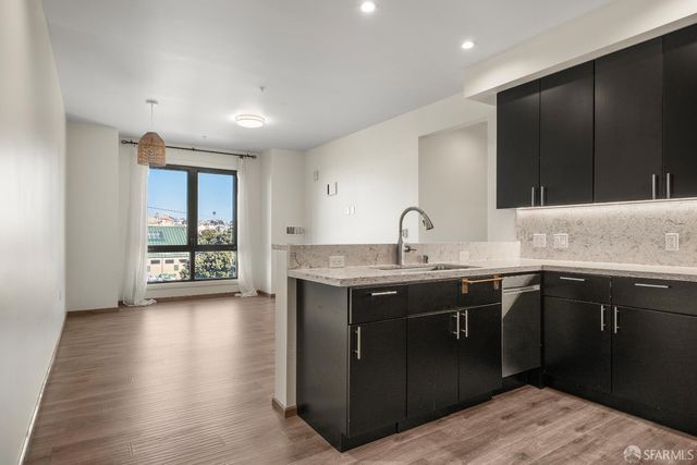 3535 Wawona Street 311, San Francisco, CA 94116