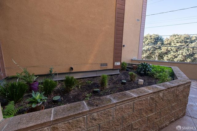 3535 Wawona Street 311, San Francisco, CA 94116