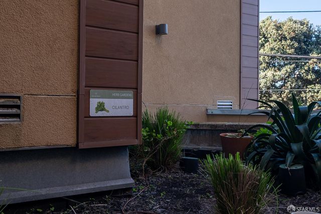 3535 Wawona Street 311, San Francisco, CA 94116