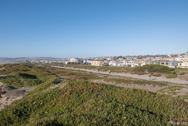 3535 Wawona Street 311, San Francisco, CA 94116