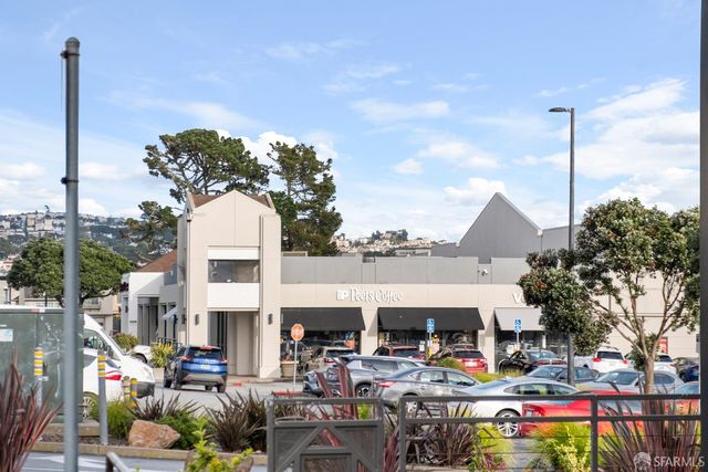 3535 Wawona Street 311, San Francisco, CA 94116