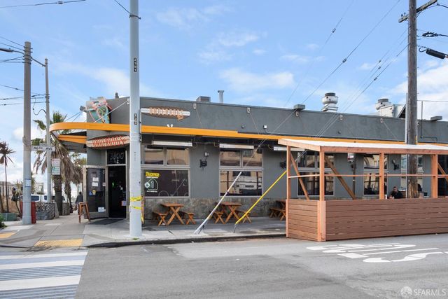 3535 Wawona Street 311, San Francisco, CA 94116