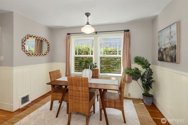 546 N 75th Street, Seattle, WA 98103