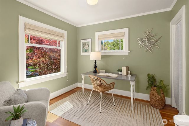 546 N 75th Street, Seattle, WA 98103