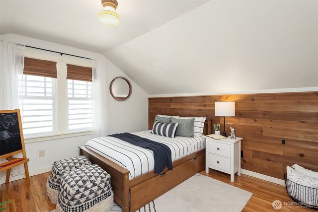 546 N 75th Street, Seattle, WA 98103