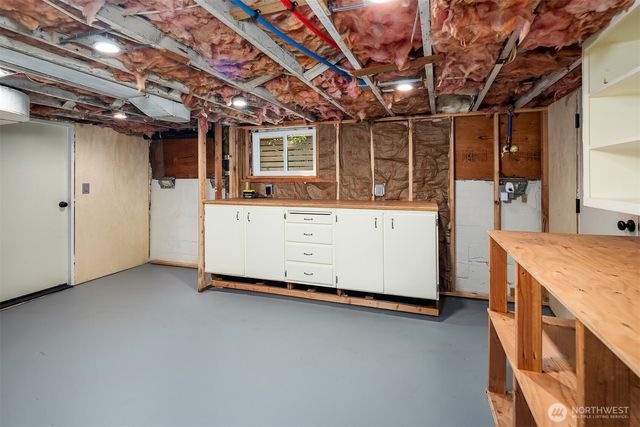 546 N 75th Street, Seattle, WA 98103