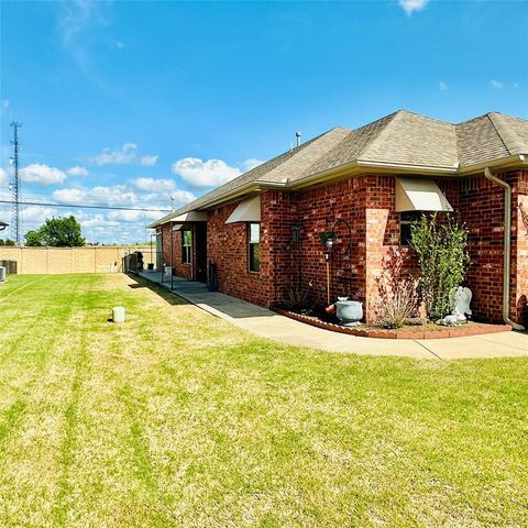 9208 Roadrunner Avenue, Oklahoma City, OK 73139