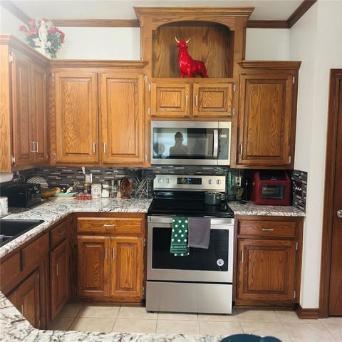 9208 Roadrunner Avenue, Oklahoma City, OK 73139