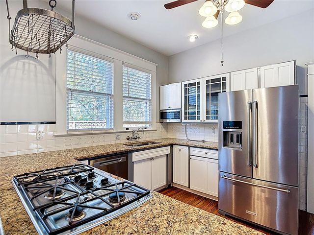 2105 W SOUTHVIEW AVENUE, Tampa, FL 33606