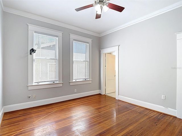 2105 W SOUTHVIEW AVENUE, Tampa, FL 33606