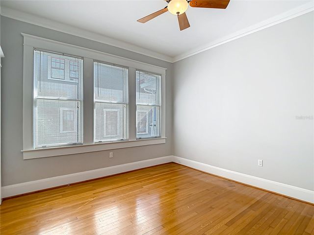 2105 W SOUTHVIEW AVENUE, Tampa, FL 33606