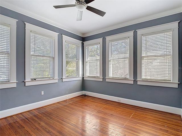 2105 W SOUTHVIEW AVENUE, Tampa, FL 33606