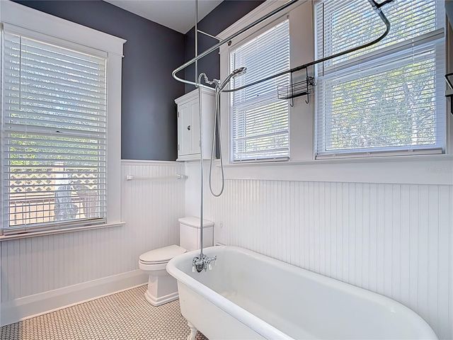 2105 W SOUTHVIEW AVENUE, Tampa, FL 33606