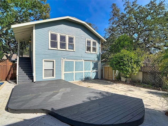 2105 W SOUTHVIEW AVENUE, Tampa, FL 33606