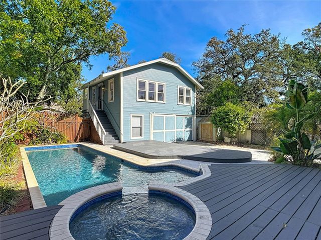 2105 W SOUTHVIEW AVENUE, Tampa, FL 33606