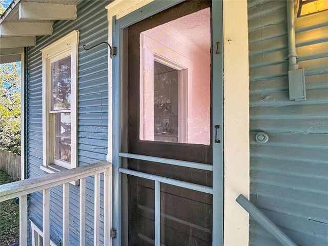 2105 W SOUTHVIEW AVENUE, Tampa, FL 33606