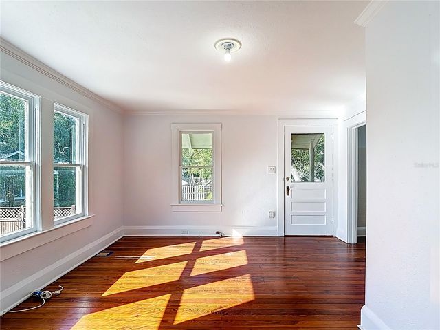 2105 W SOUTHVIEW AVENUE, Tampa, FL 33606