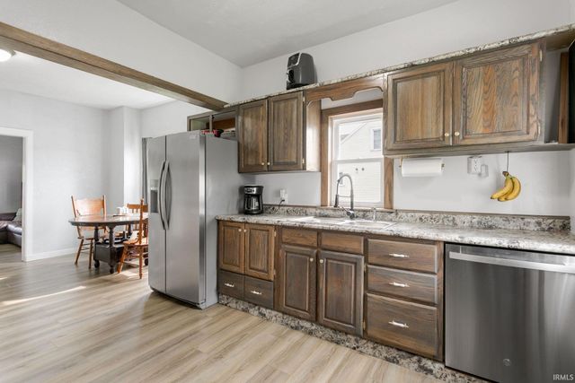 2111 W 6th Street, Mishawaka, IN 46544